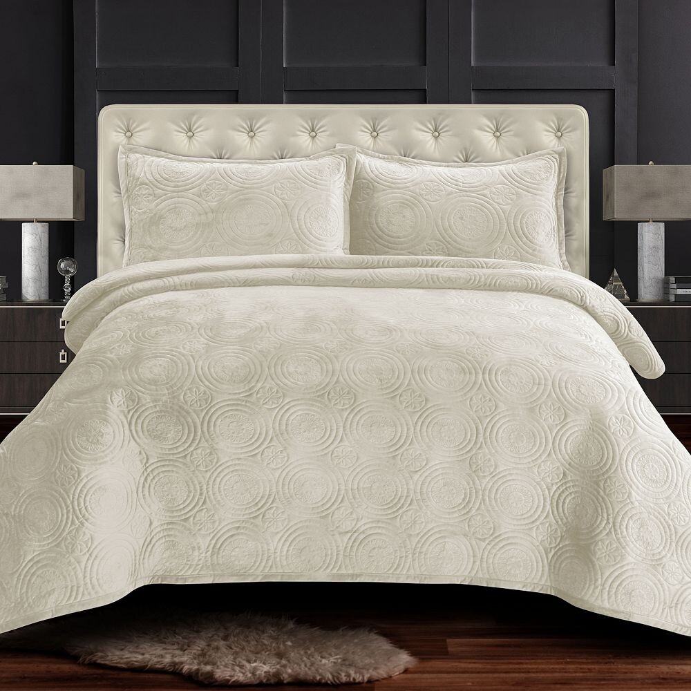 

Большой бархатный комплект одеял Tribeca Living Capri Medallion, цвет Ivory