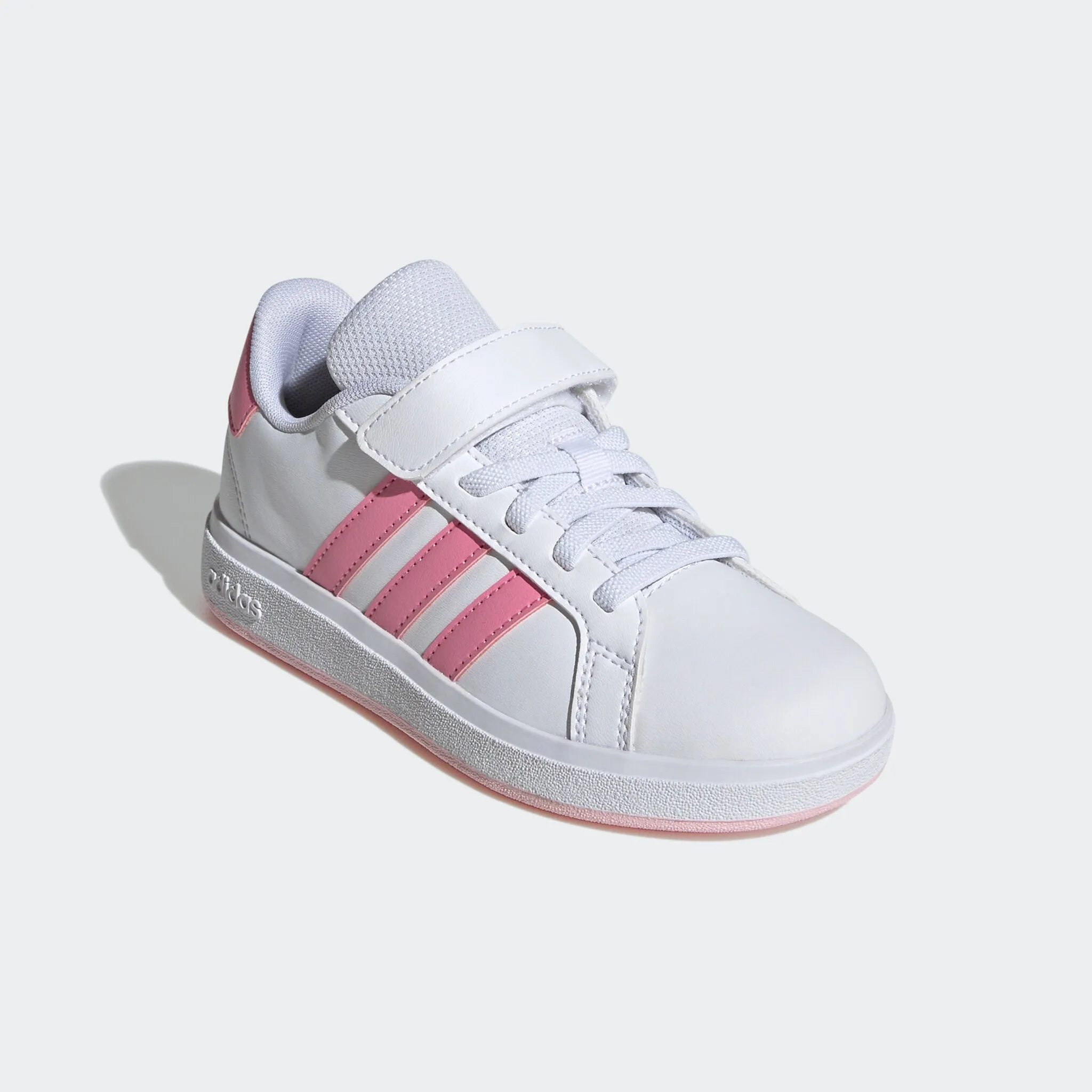 

Кроссовки adidas Sportswear «GRAND COURT 2.0 KIDS», дизайн по стопам суперзвезды Adidas, цвет Cloud White / Bliss Pink / Clear Pink