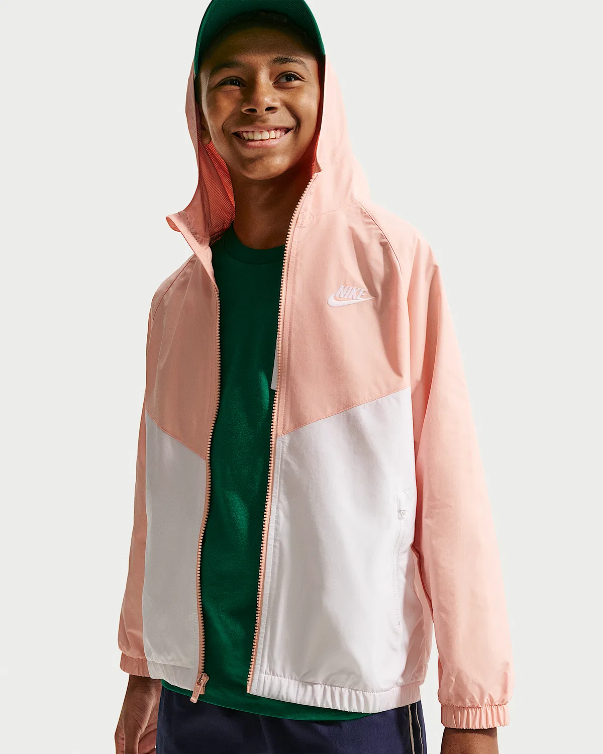 Детская куртка с капюшоном Nike Sportswear Windrunner Repel, Arctic Orange/White/White — фото 3