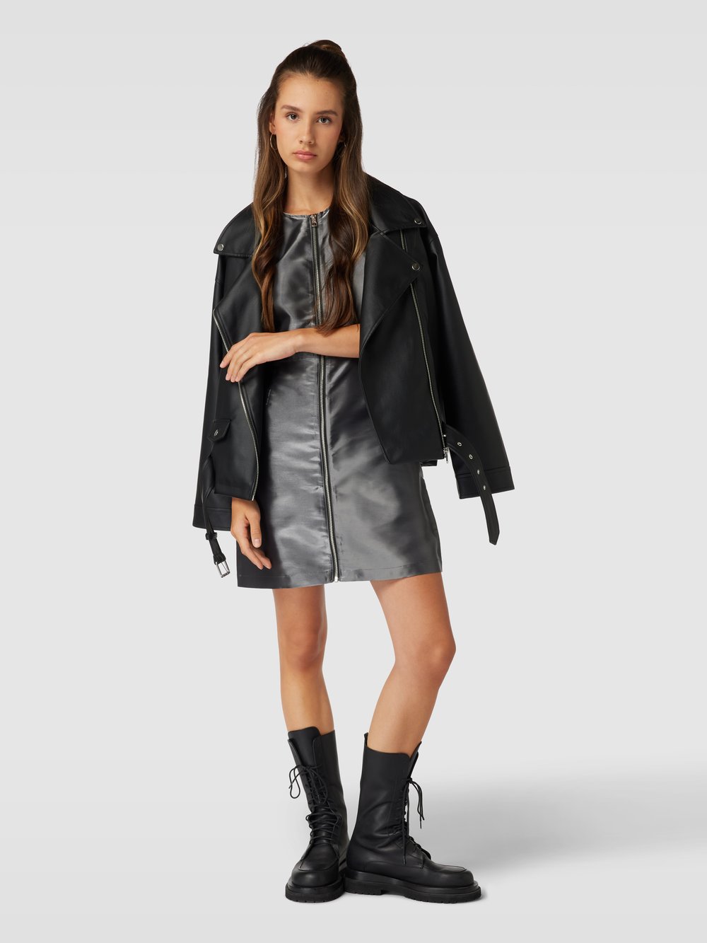 

Мини-платье с этикеткой Calvin Klein Jeans, серебряный