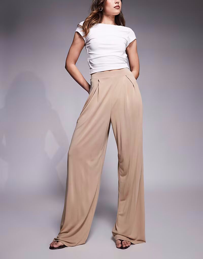 

Мягкие плиссированные брюки-клеш от ASOS DESIGN, цвет «песочный»