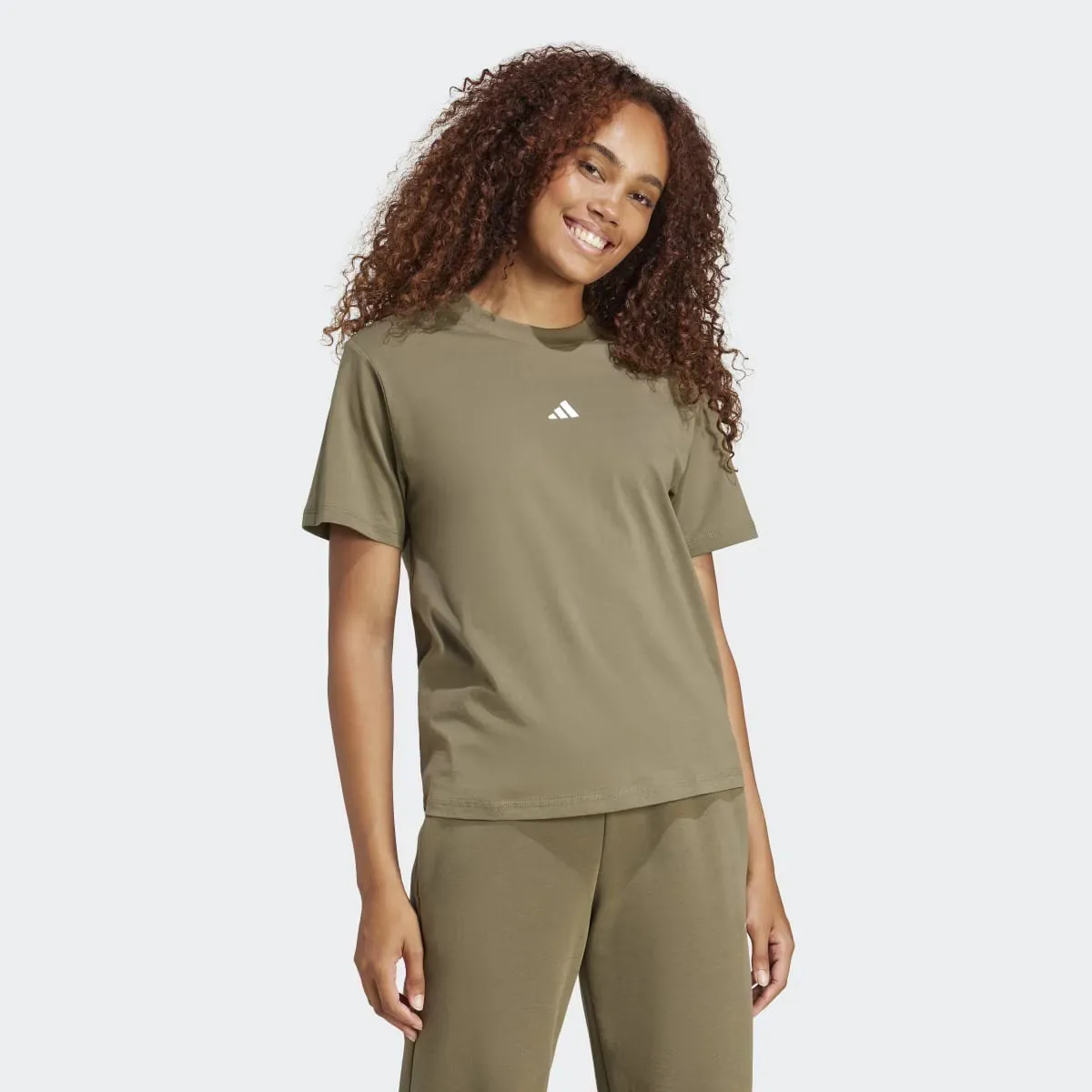 

Женская футболка Essentials Маленький логотип Хлопок Adidas, зеленый