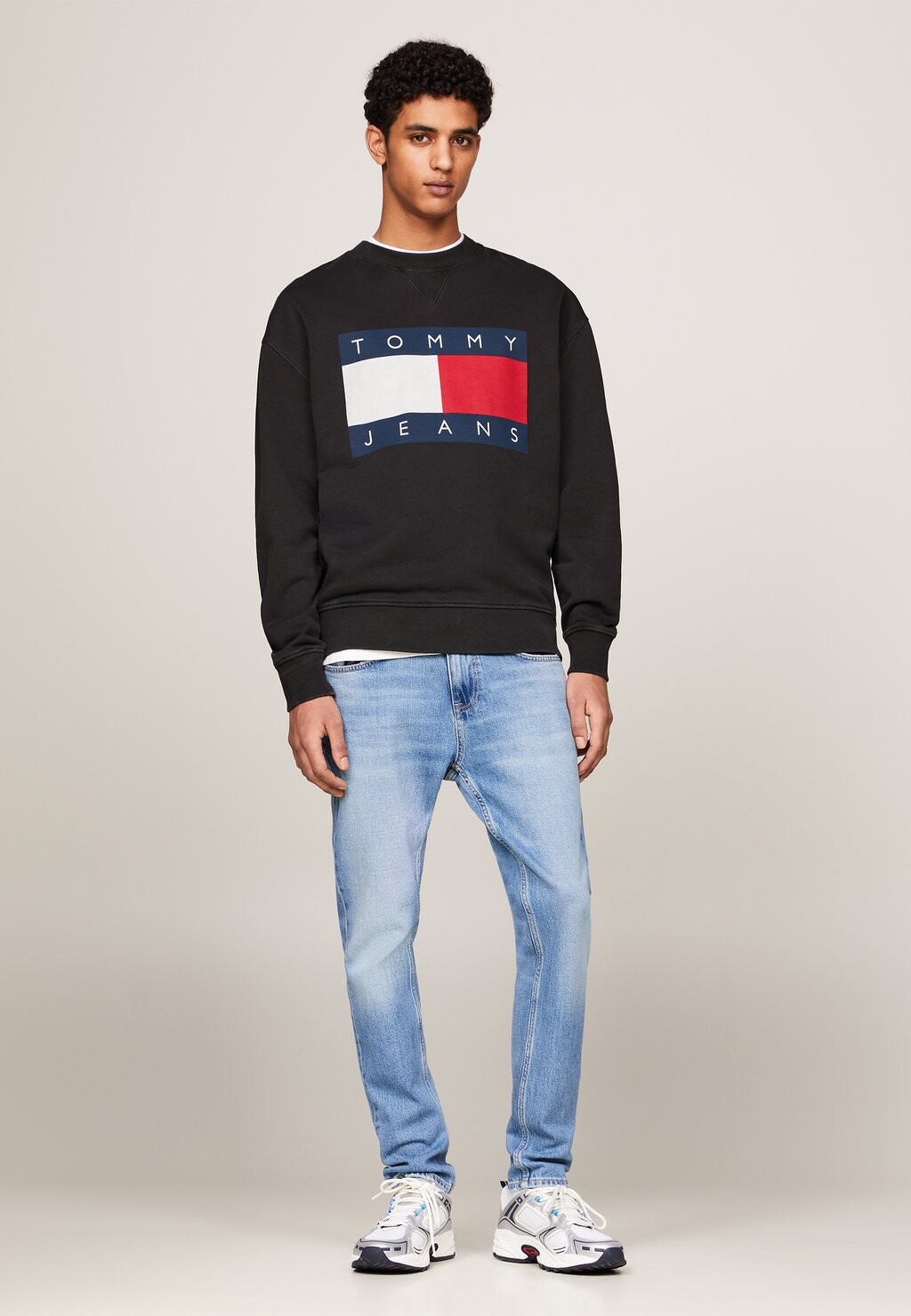 

Спортивный свитер BIG FLAG CNECK Tommy Hilfiger, черный