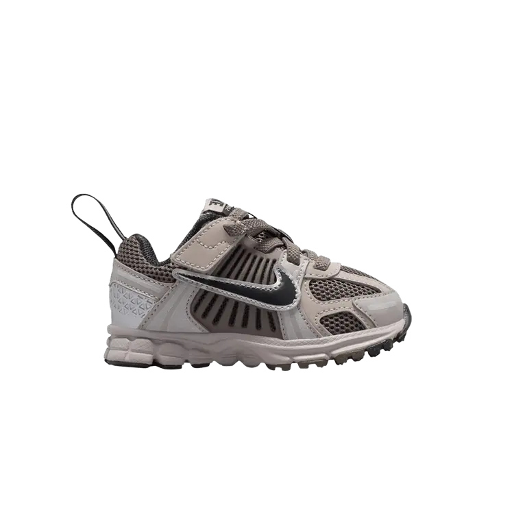 

Кроссовки Nike Vomero 5 TD, College Grey Cave Stone