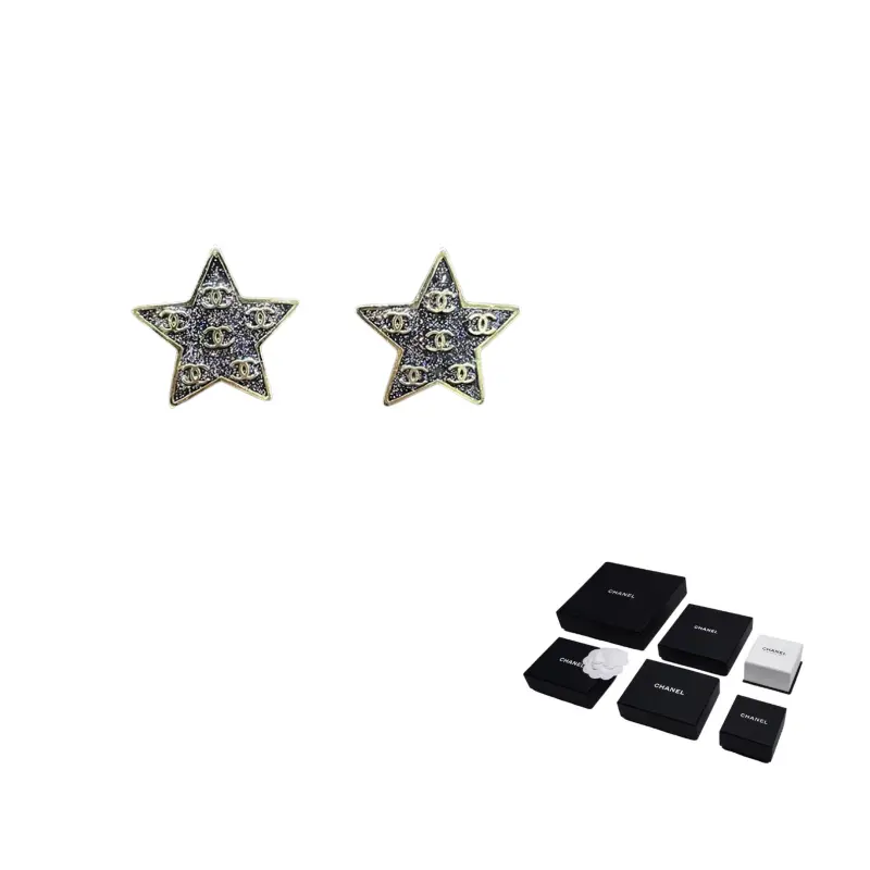 

CHANEL Металлические гвоздики для женщин Gold/Black