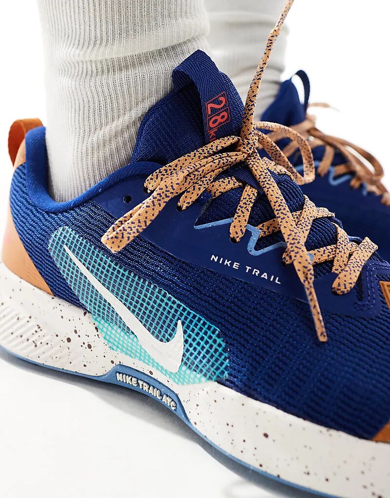 Кроссовки Juniper Trail 3 синего и белого цвета Nike Running — фото 4