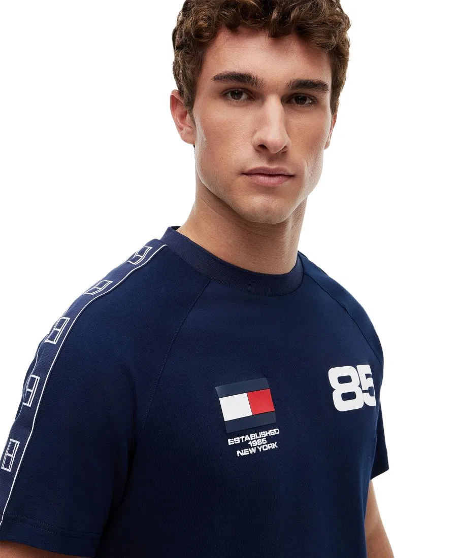 Мужская футболка свободного кроя с графическим изображением стран мира Tommy Hilfiger, Carbon Navy — фото 3