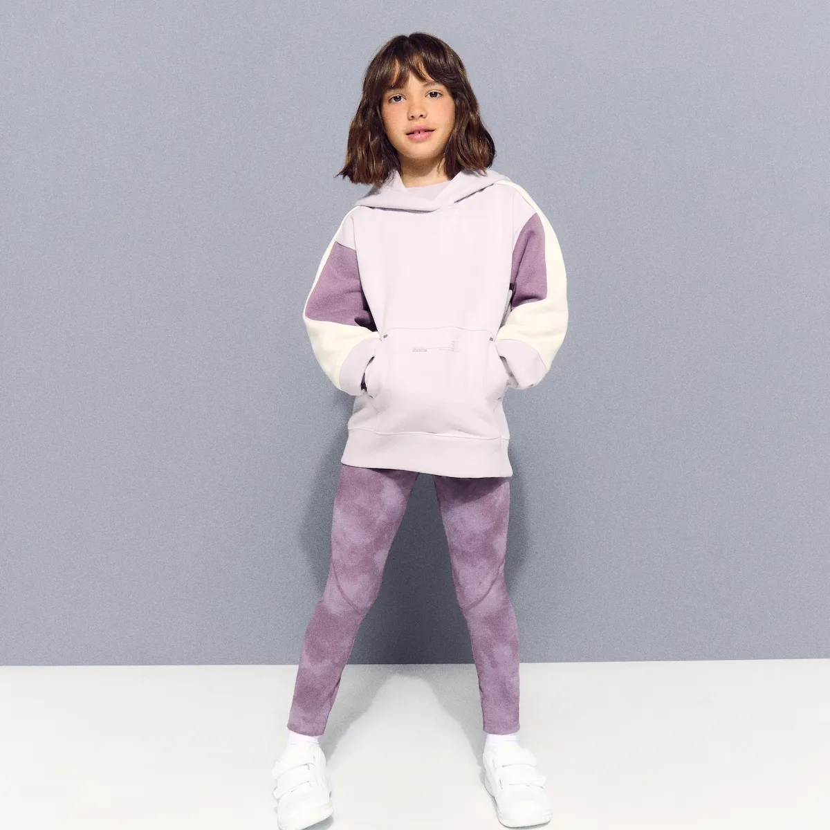 

Теплый спортивный худи с капюшоном для девочки Boomerang, лавандовый