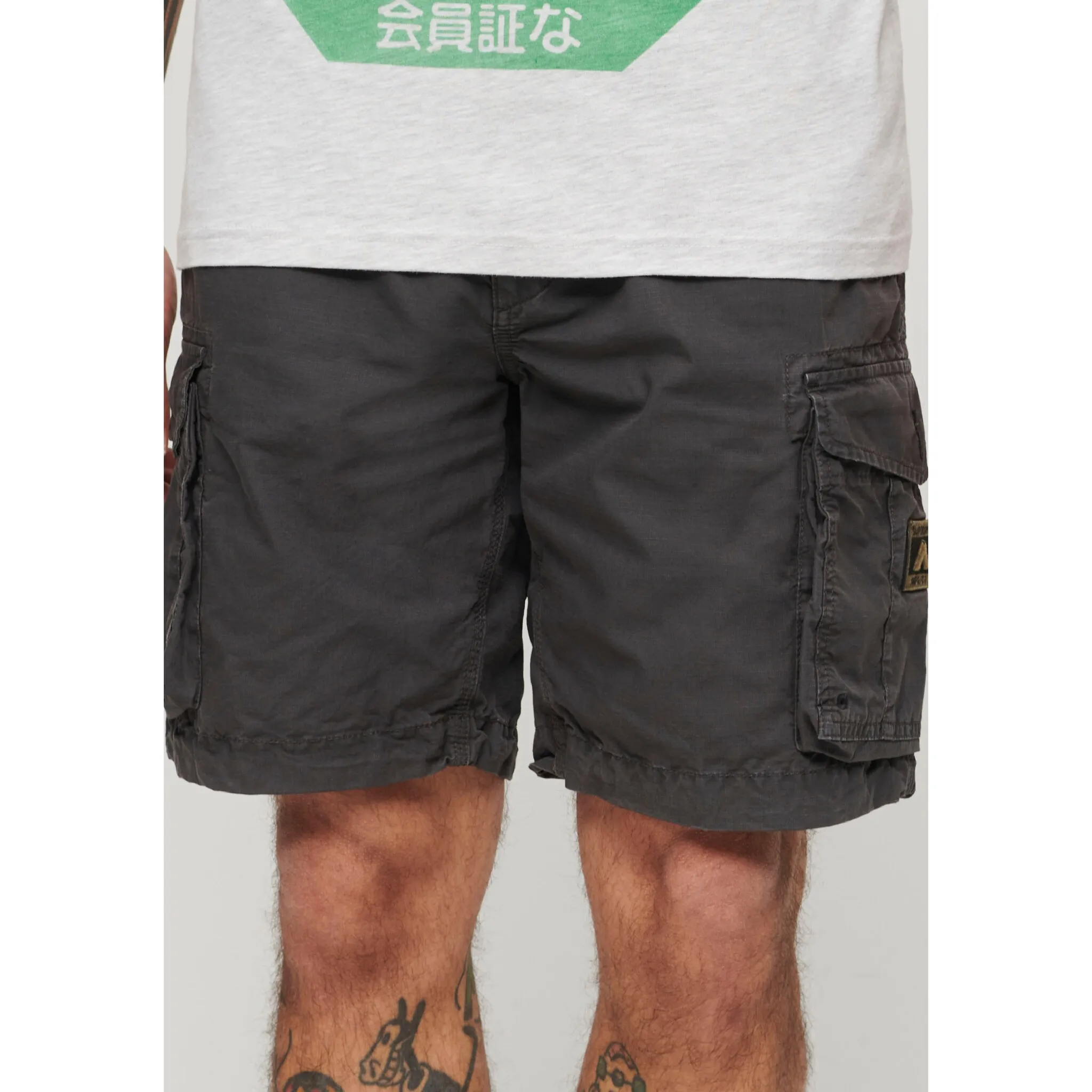 

Шорты Superdry "SD-PARACHUTE LIGHT SHORT", цвет Blackboard