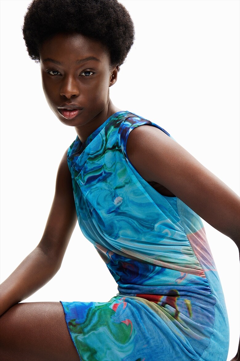 

Короткое платье с глубоким вырезом Desigual, синий