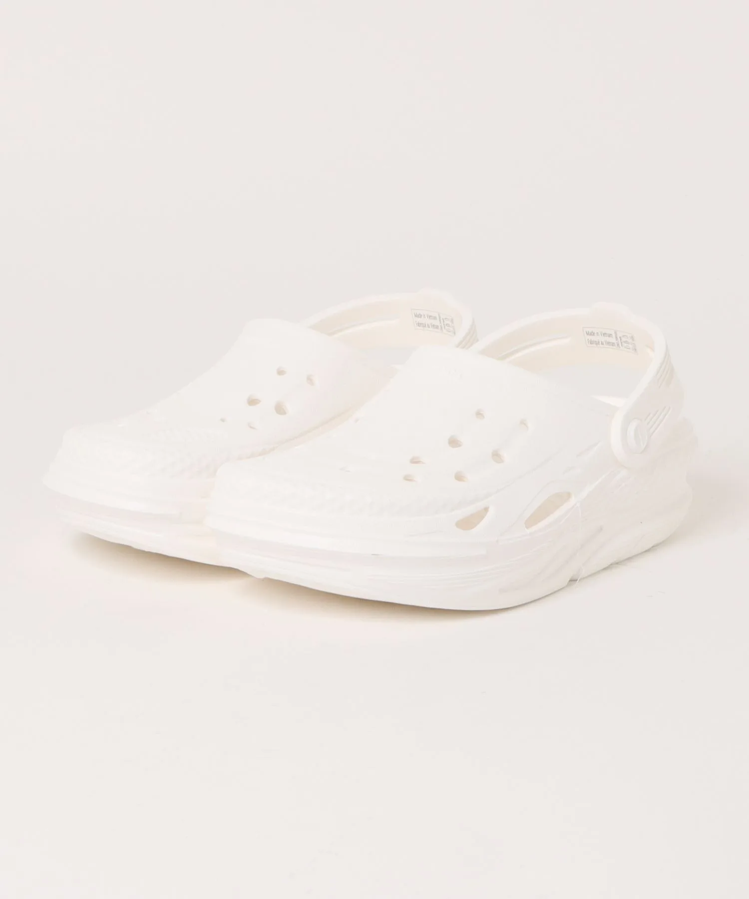 Унисекс сандалии Crocs Off Grid Clog белые