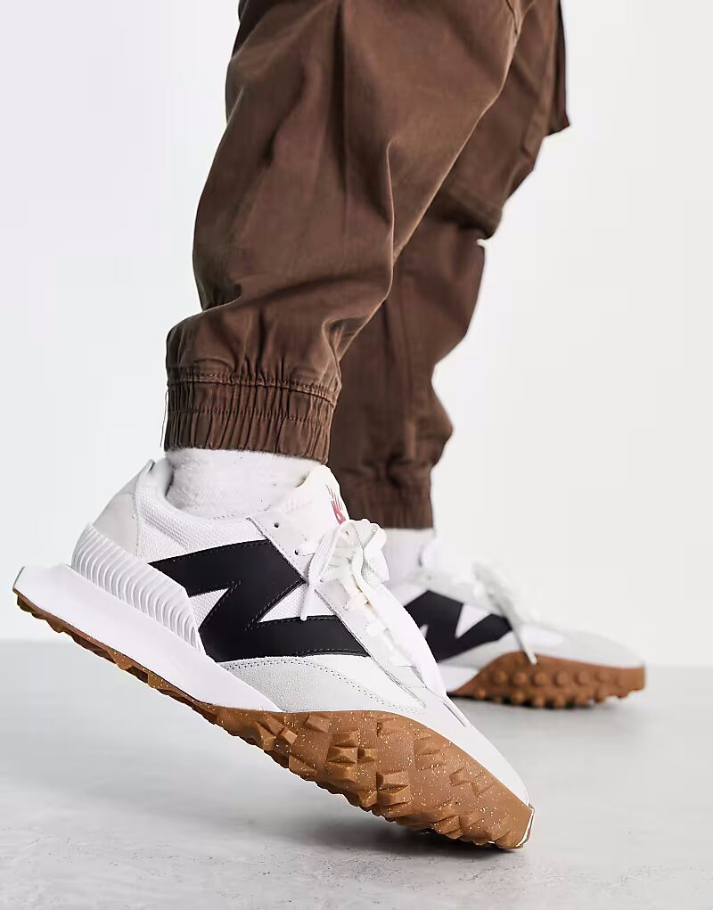 Кроссовки New Balance XC72 светло-серого и черного цвета