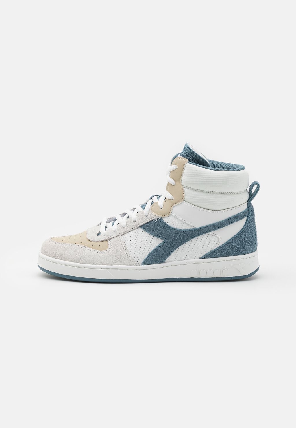 

Высокие кроссовки Diadora