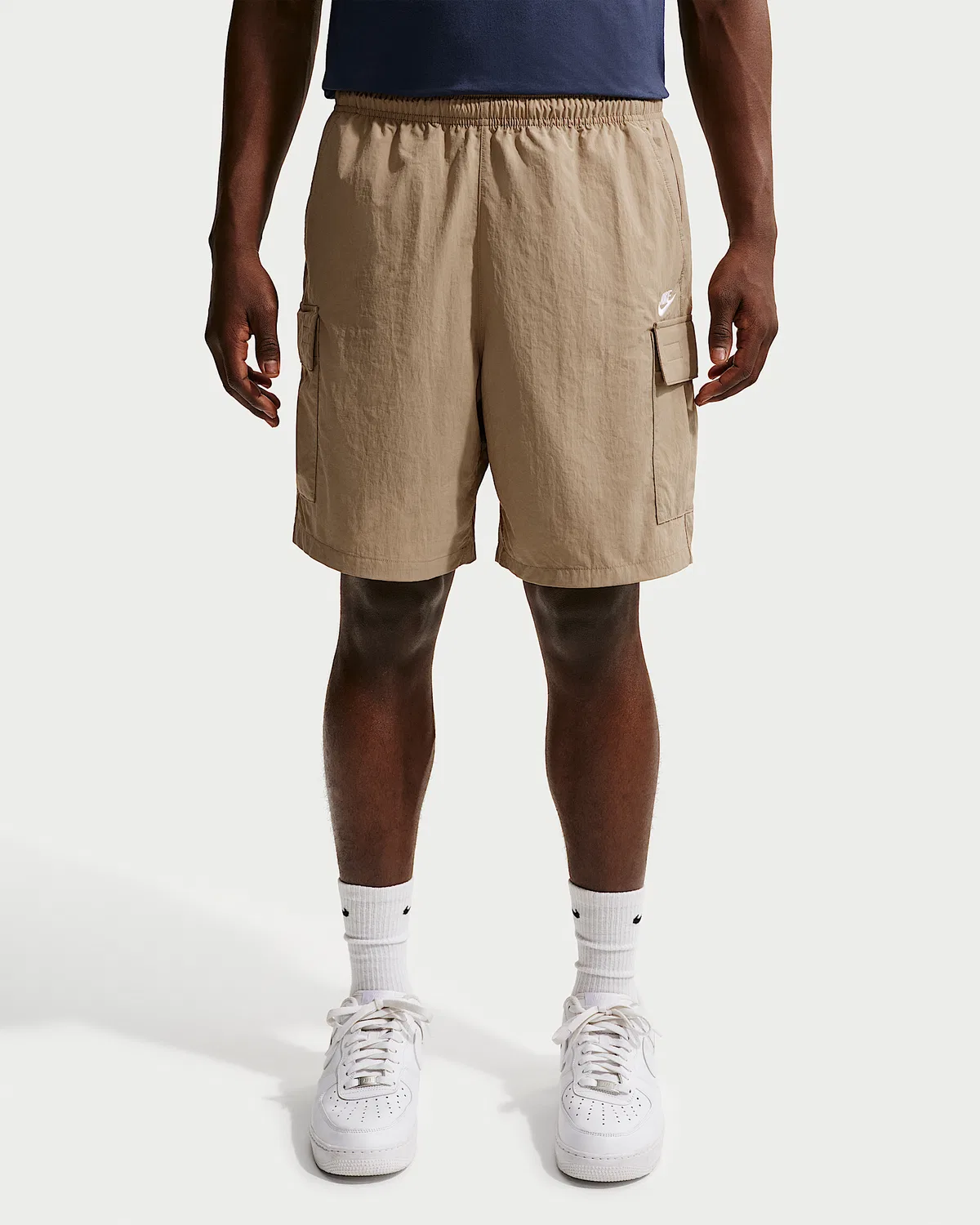 Мужские утилитарные шорты Nike Sportswear Club, Parachute Beige/White — фото 2