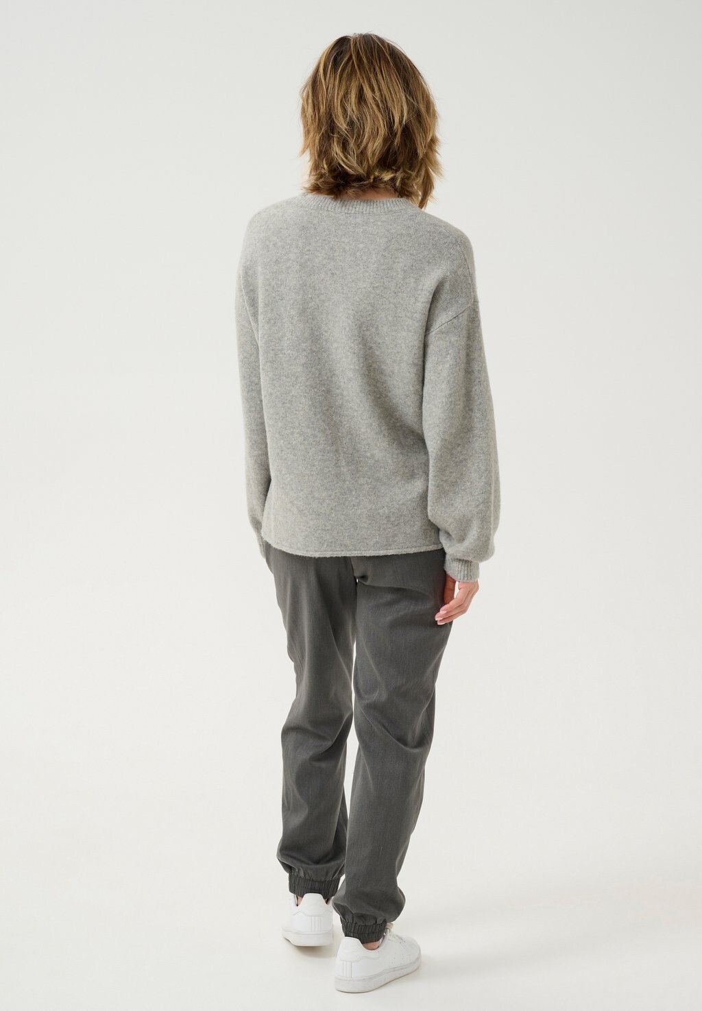 

Джемпер ROUND NECK CASUAL FIT Kaffe, серый