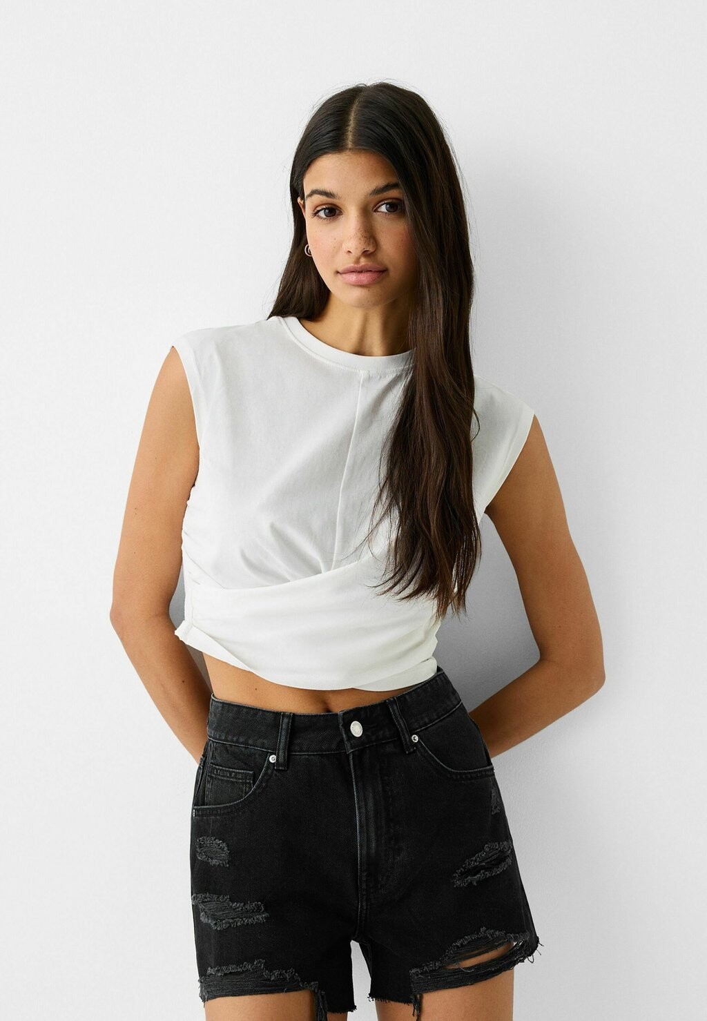 

Джинсовые шорты Bershka, цвет black