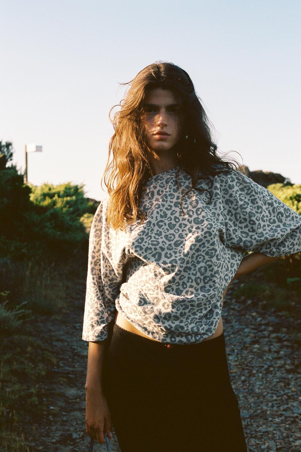 

Футболка oversize с животным принтом ZARA, цвет leopard