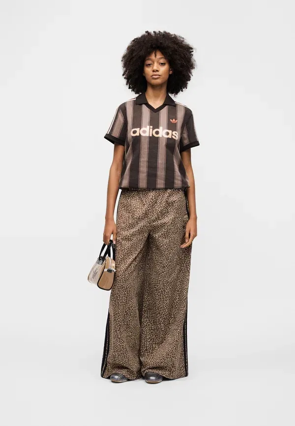 Джинсы свободного кроя Firdbird pant Adidas Originals, цвет земляные слои/каменный хаки — фото 3