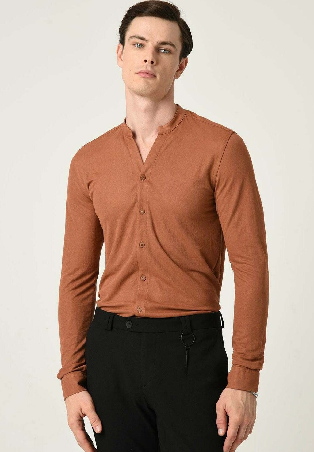 

Рубашка COLLAR LONG SLEEVE Antioch, цвет dark brown