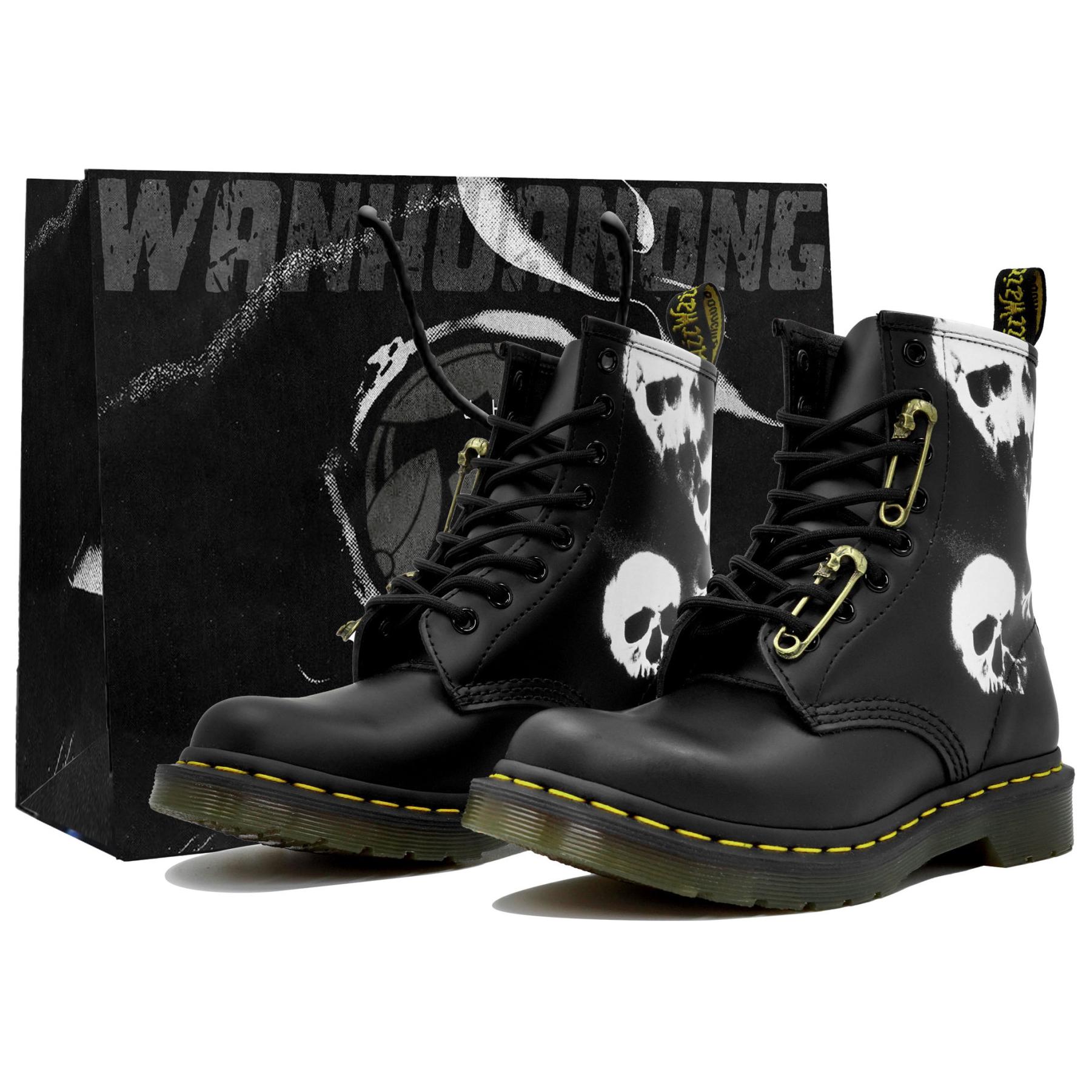 

Ботинки Dr.Martens 1460 Smooth Leather Lace Up, черный/Скелет-панк