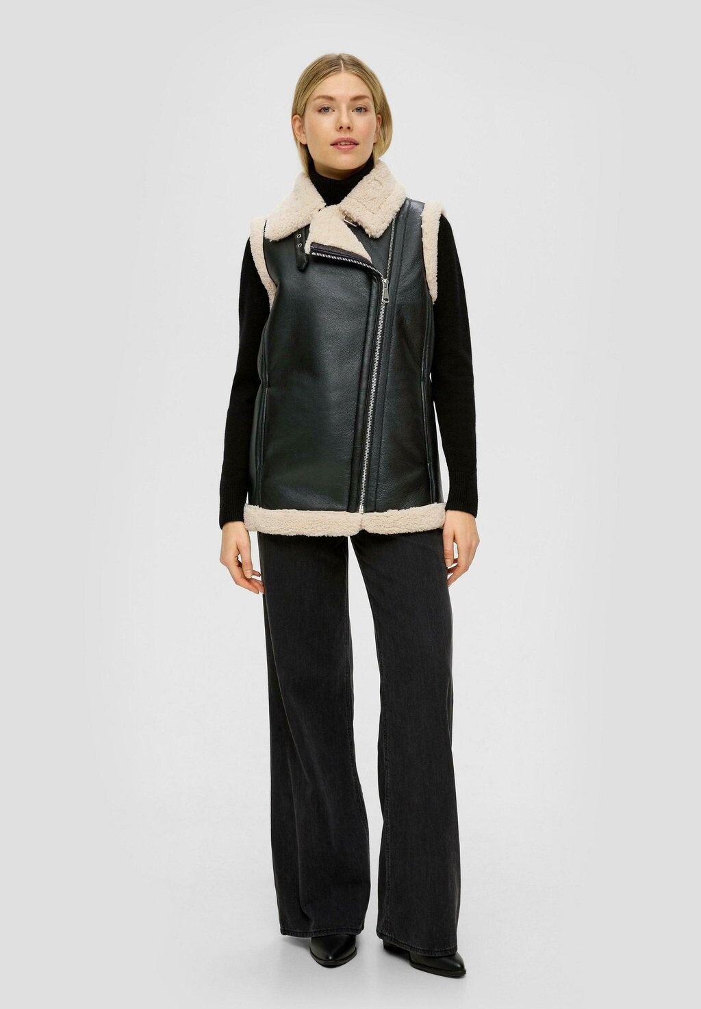 

Жилет s.Oliver, цвет schwarz