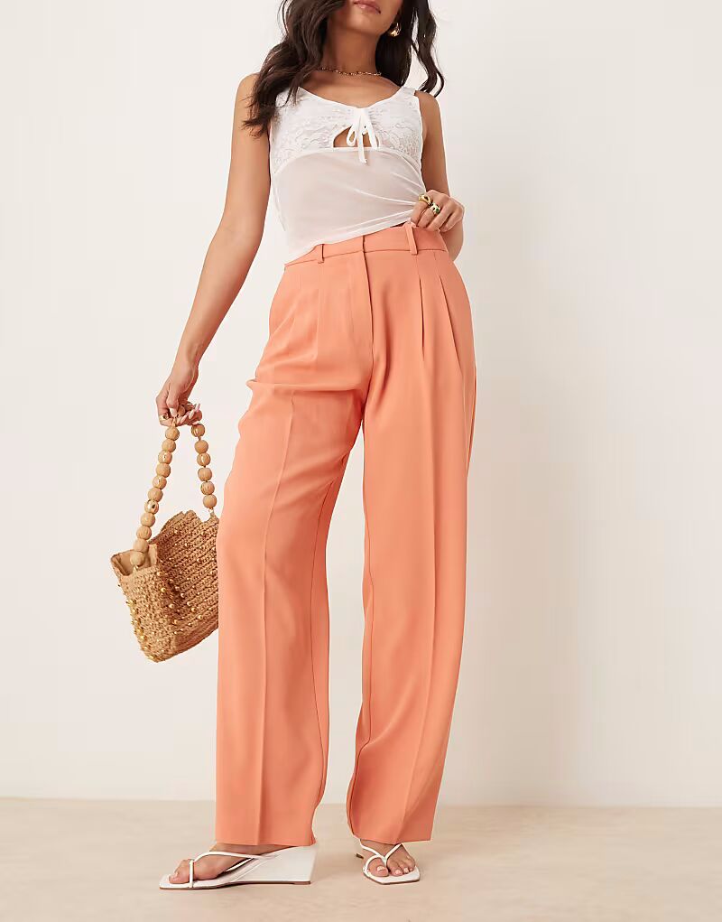 

Прямые брюки ASOS DESIGN с защипами оранжевого цвета