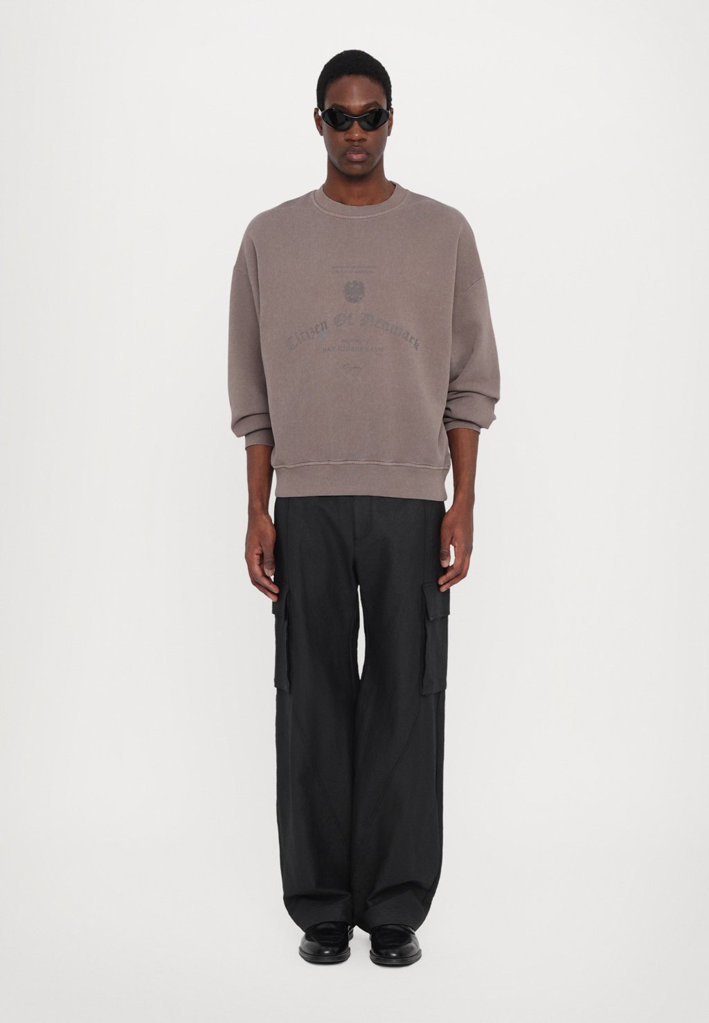 

Толстовка CITIZEN PRINTED CREW NECK UNISEX Han Kjøbenhavn, коричневый