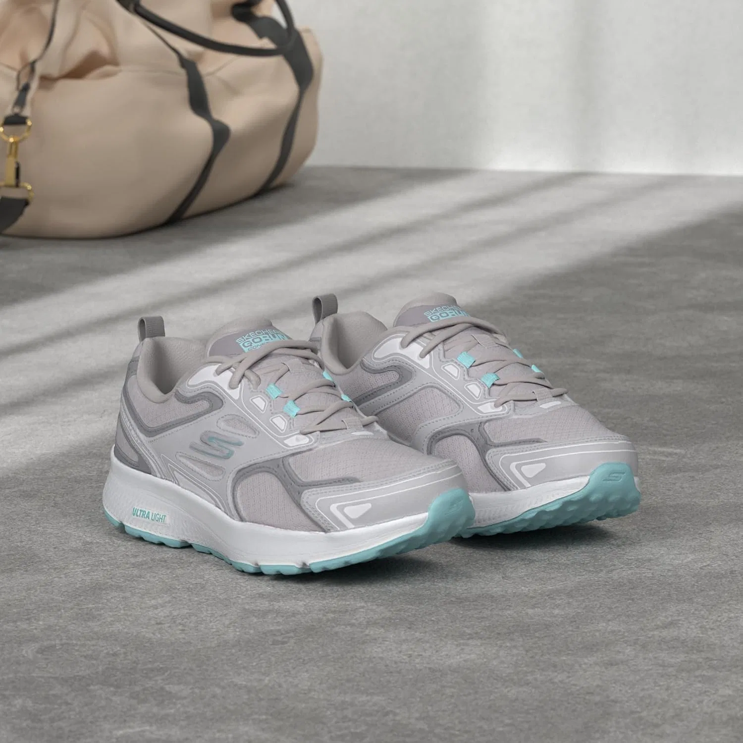 Женские кроссовки Skechers Go Run Consistent, Gray — фото 2
