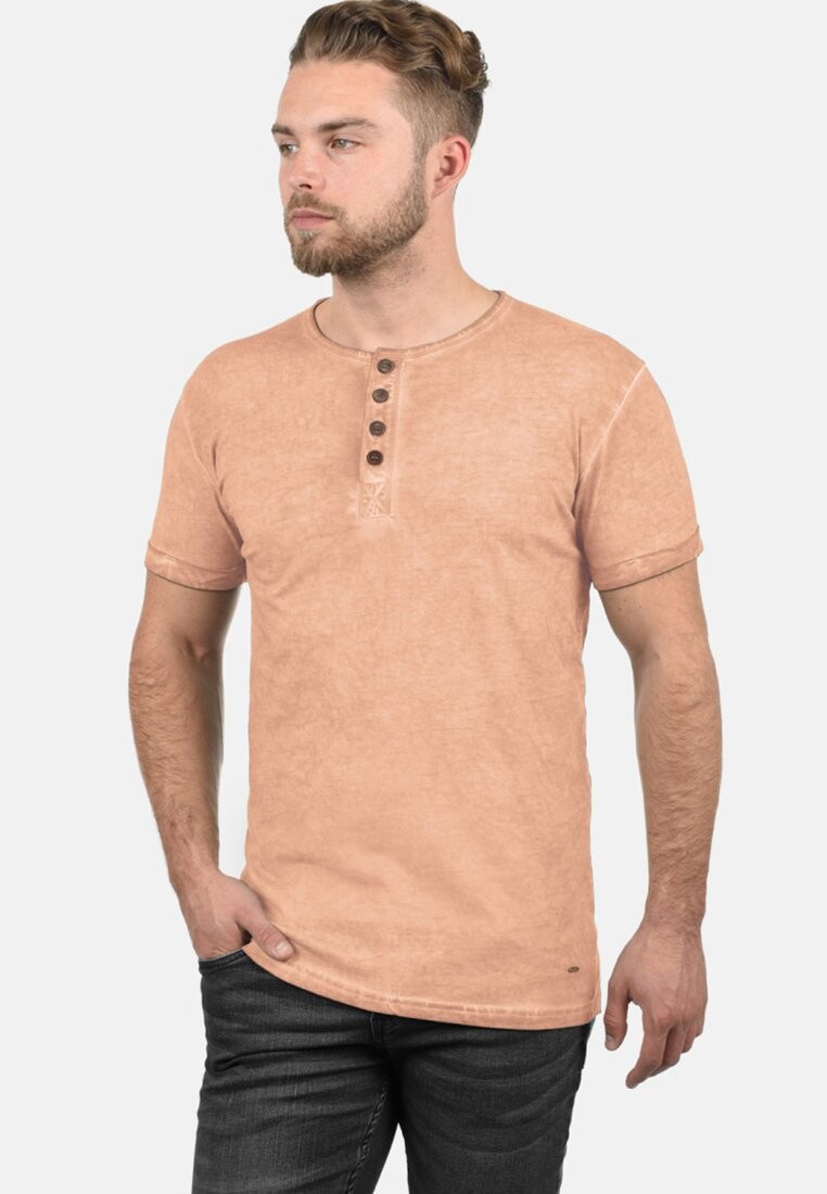 

Футболка базовая SDTIHN Solid, цвет mahog rose