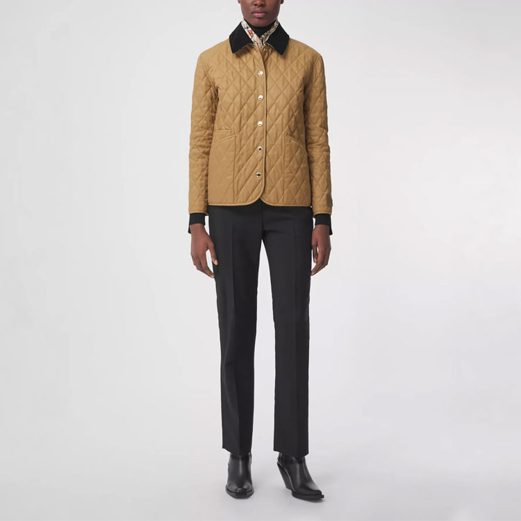 Пуховик женский Burberry, зимняя одежда, бежевый — фото 4