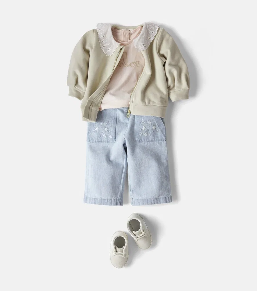 Детские джинсы с цветочным принтом Chloé Kids, синий — фото 2