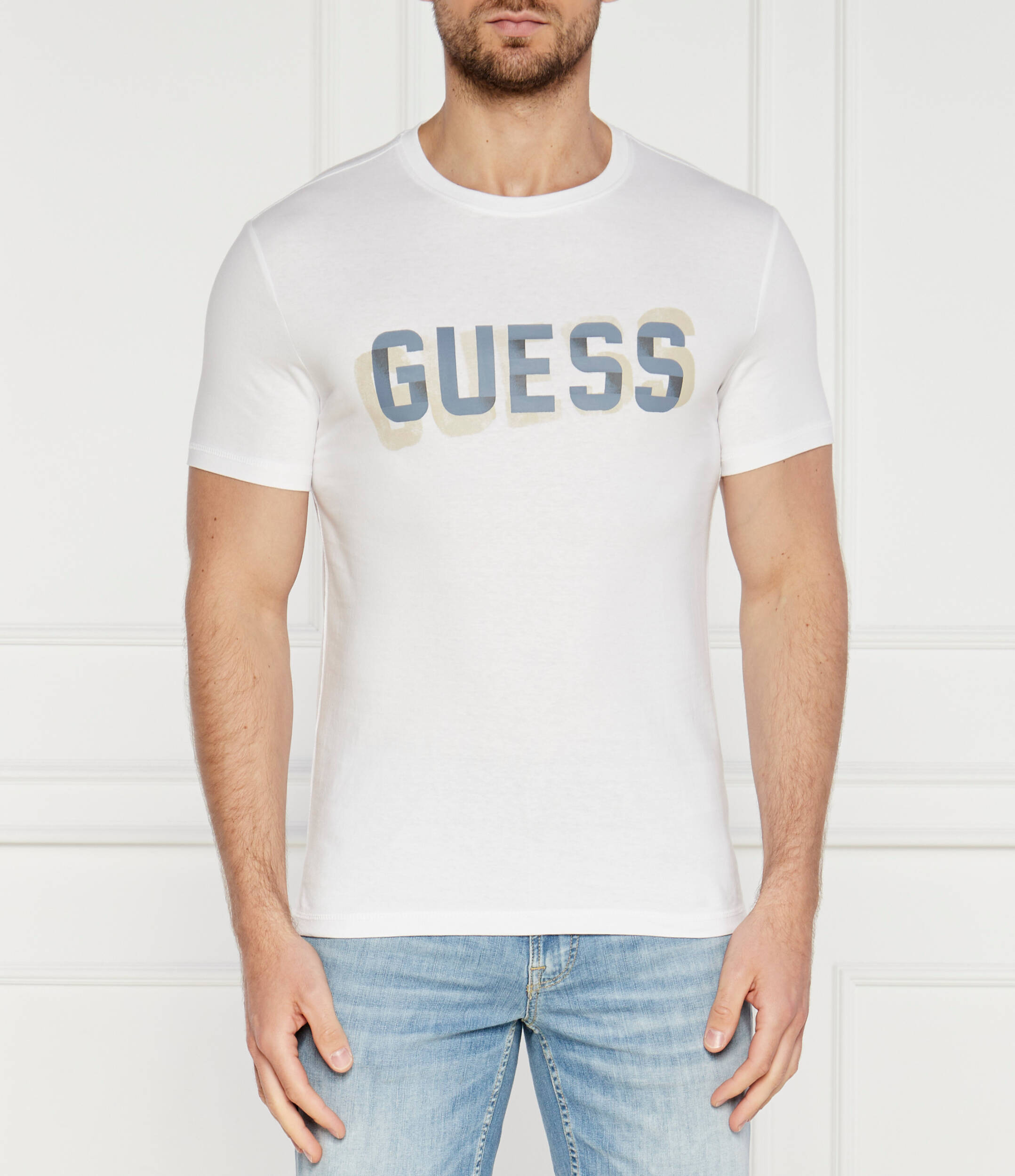 

Футболка GUESS Regular Fit, белый