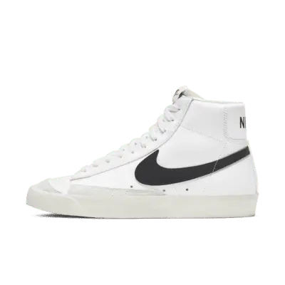 

Кроссовки Nike Blazer Mid '77 Vintage, белый/черный