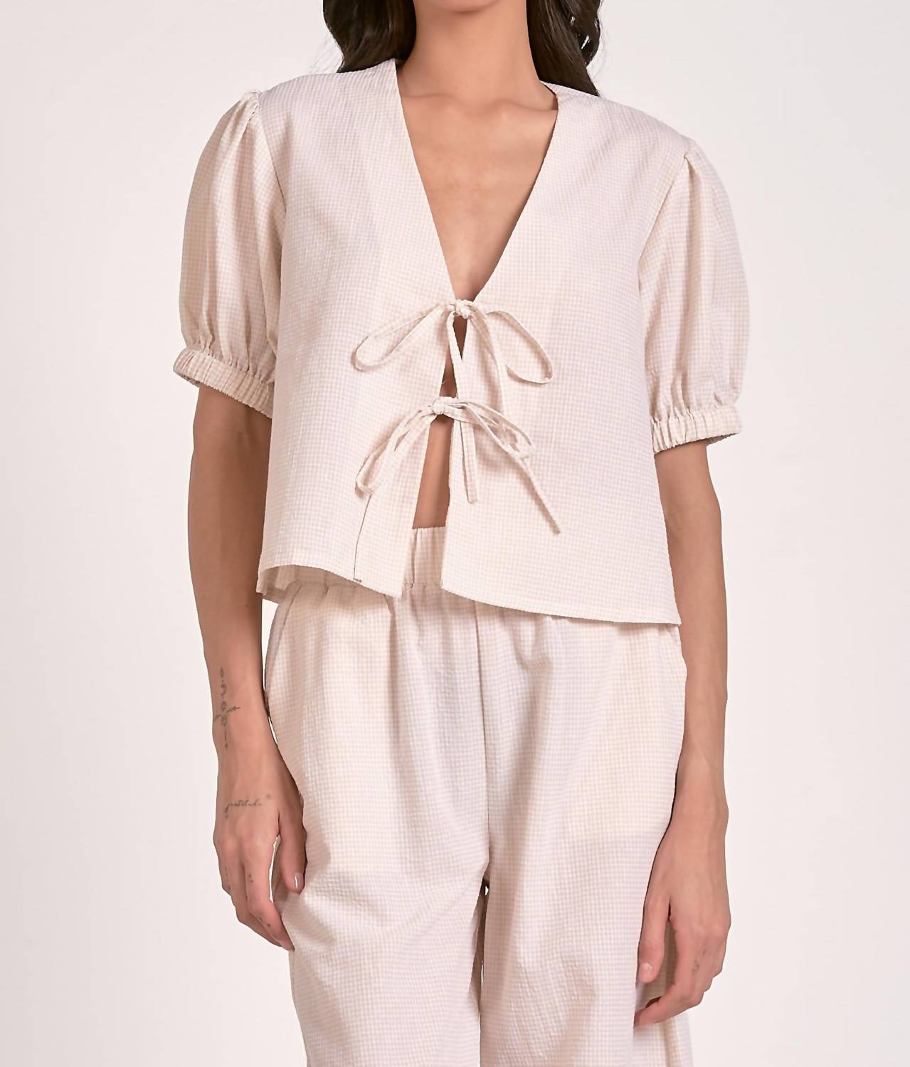 

Топ Dolce с коротким рукавом в бежевом цвете из ткани пике ELAN