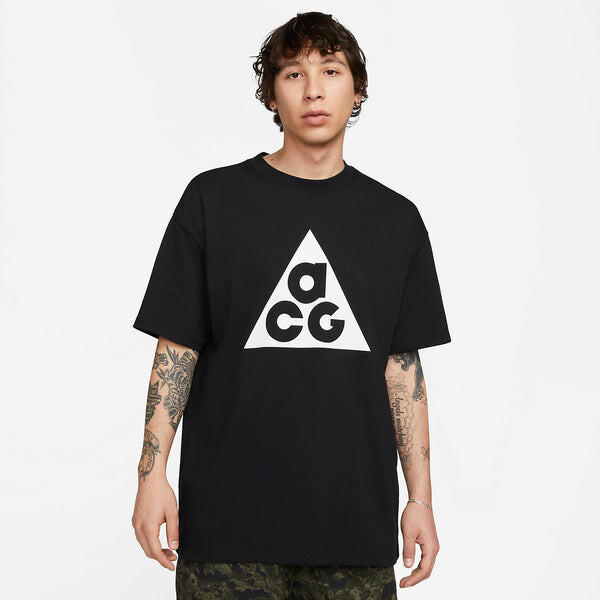 Футболка Nike ACG Short-Sleeve T-Shirt 'Black', черный — фото 2