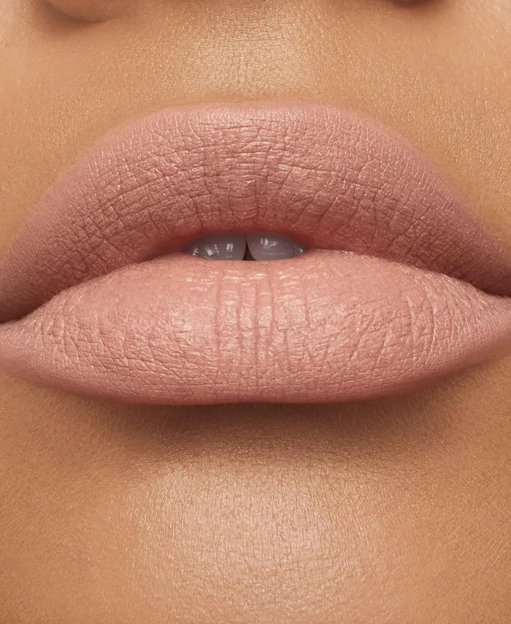 Матовая помада «Ximal Honeylove Matte Silky Lipstick» от MAC Mac — фото 4