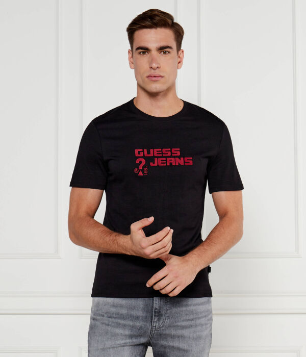 

Футболка Guess Jeans Slim Fit, черный / красный