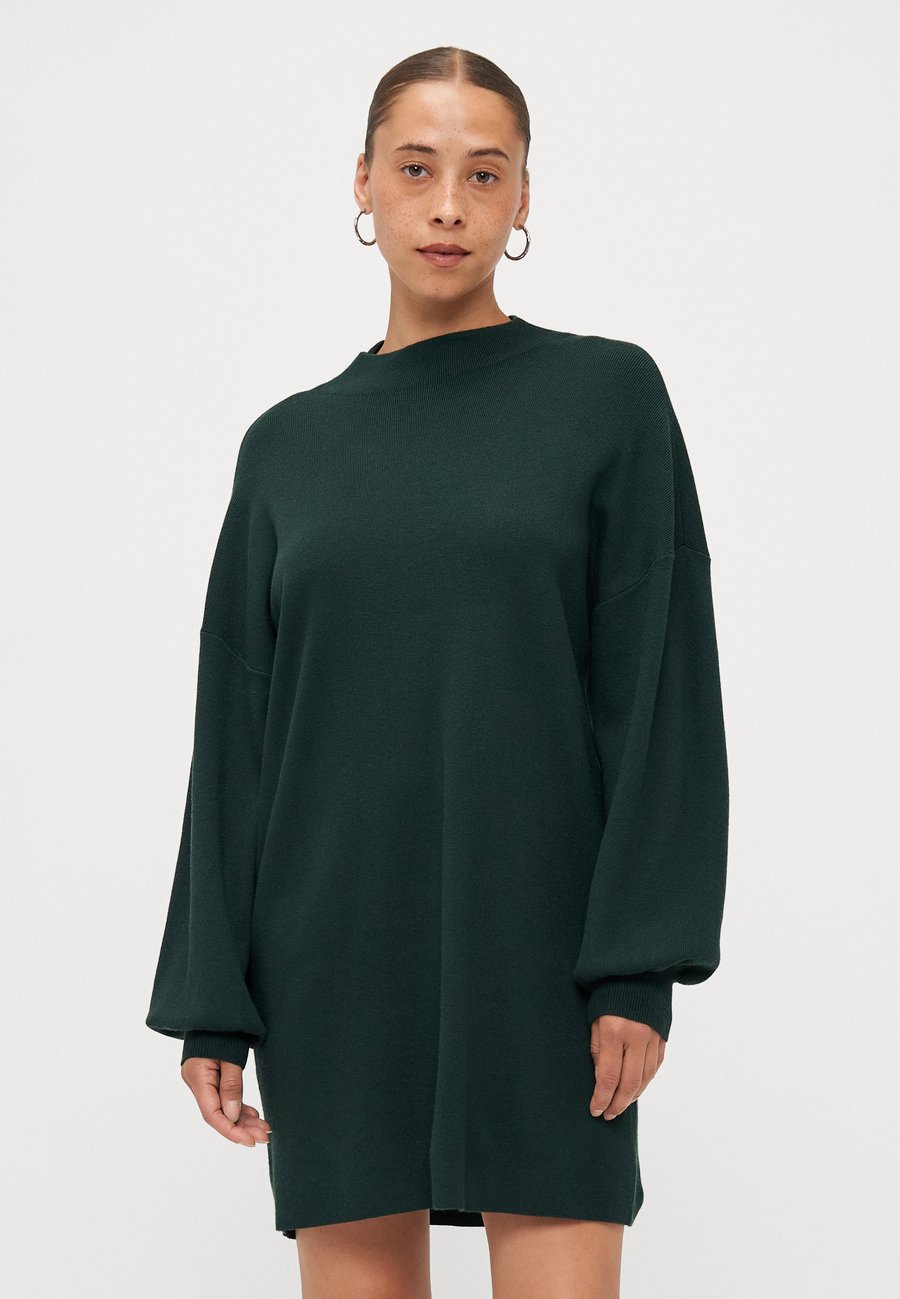 

Платье Vero Moda Petite VMNANCY FUNNEL NECK DRESS, Scarab/Dark Green