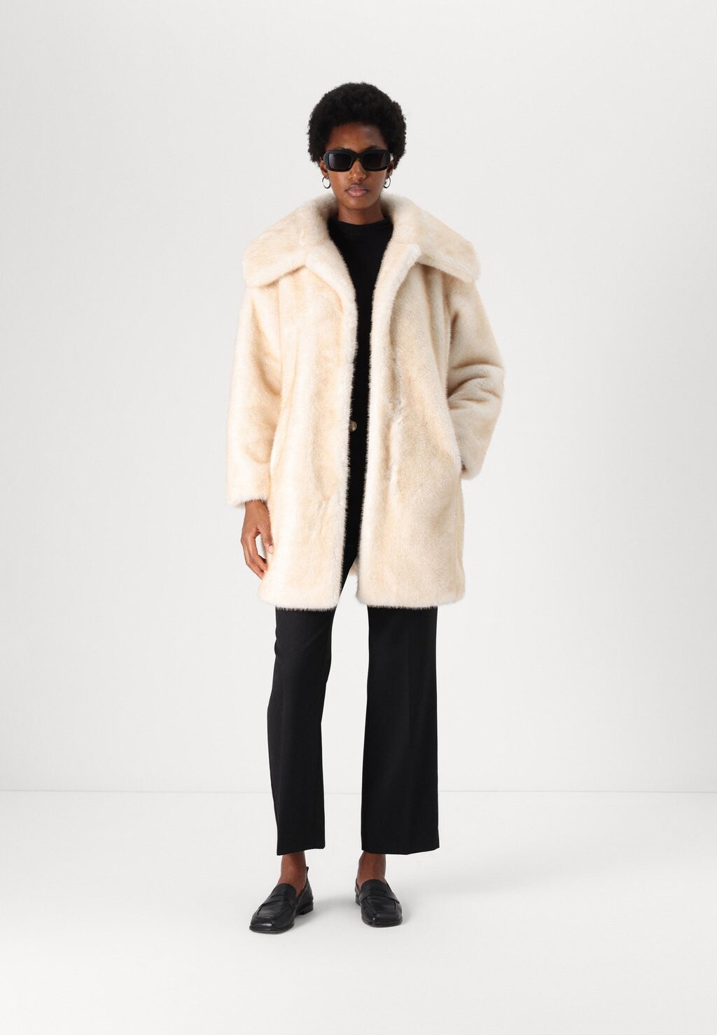 

Классическое пальто CAPPOTTO CORTO TWINSET, песочный