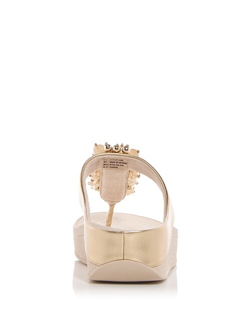 Женские босоножки на танкетке с украшением Fino FitFlop, цвет Gold — фото 4