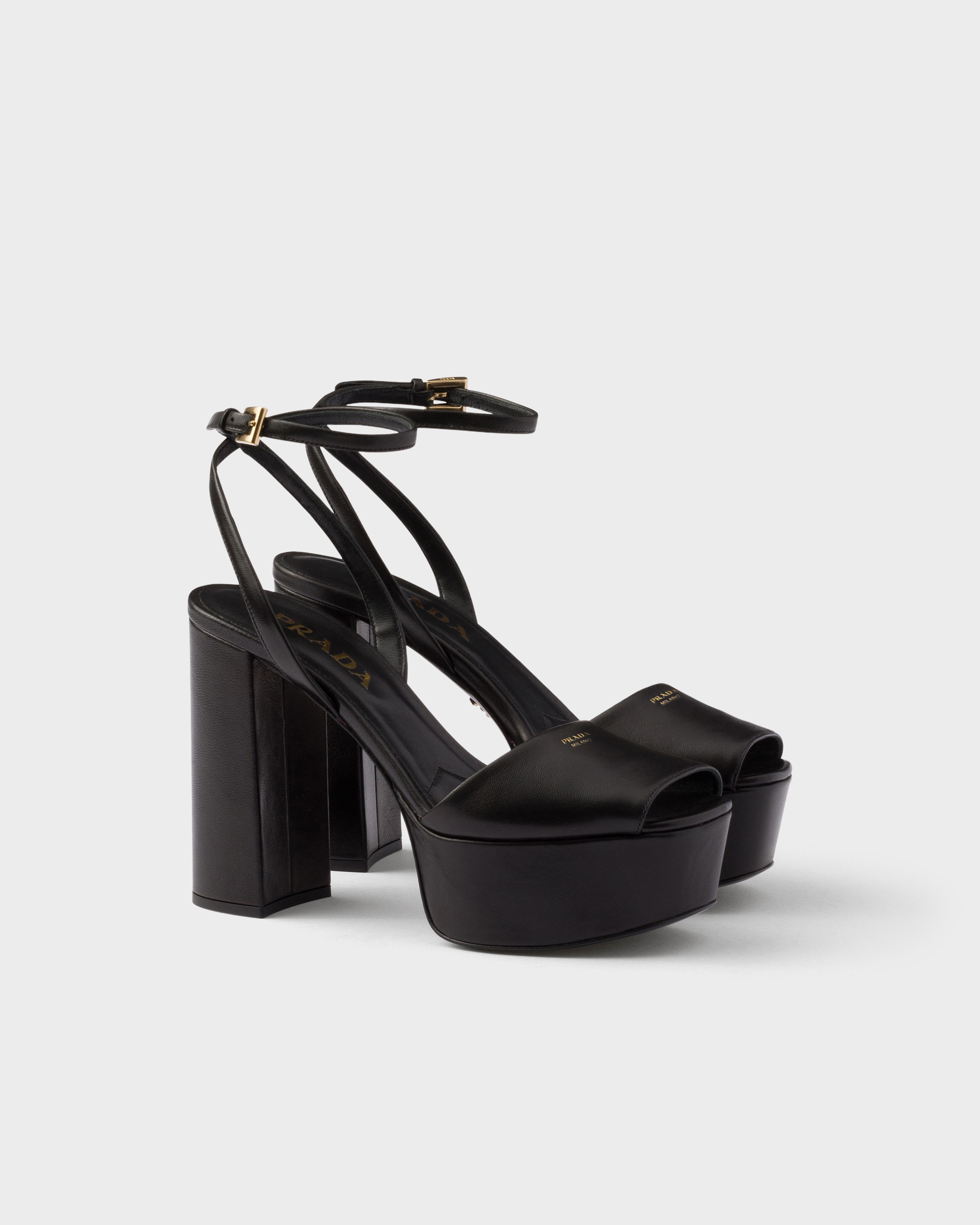 Босоножки на платформе из наппы Prada, черный