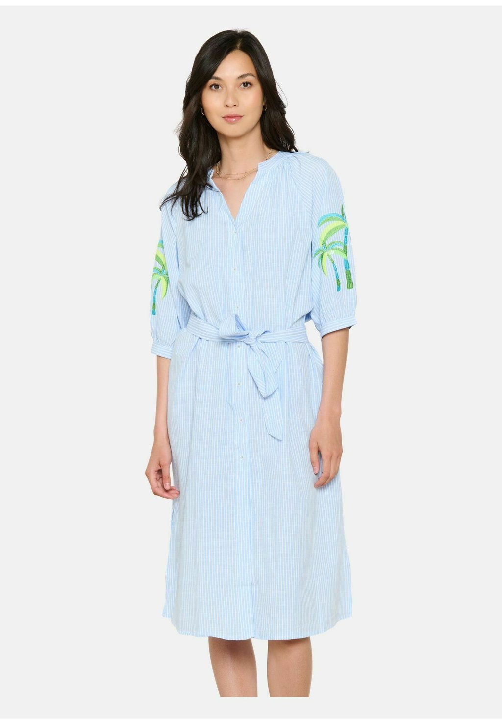 

Платье-рубашка EMBROIDERED LolaLiza, синий