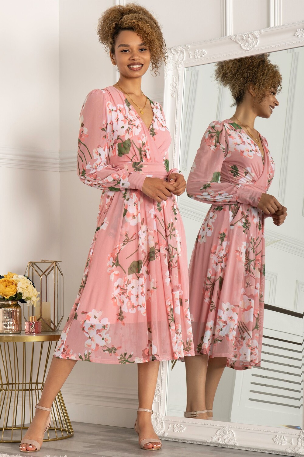 

Розовое жасминовое платье с длинными рукавами и сеткой Jolie Moi, розовый