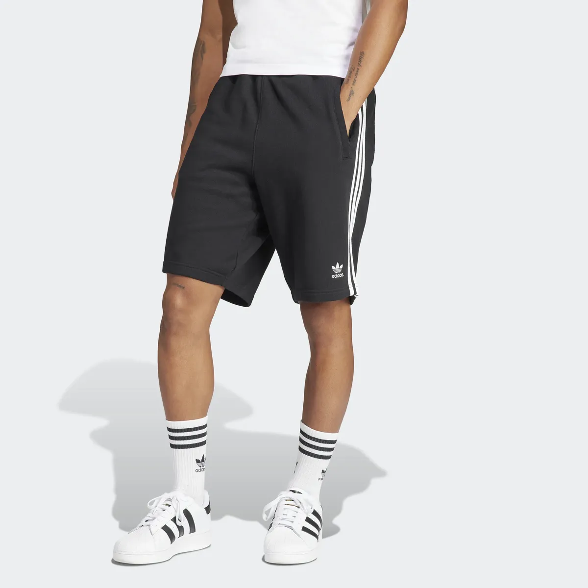 

Шорты Adidas Originals "3 STRIPE SHORT" (1 шт.), черный