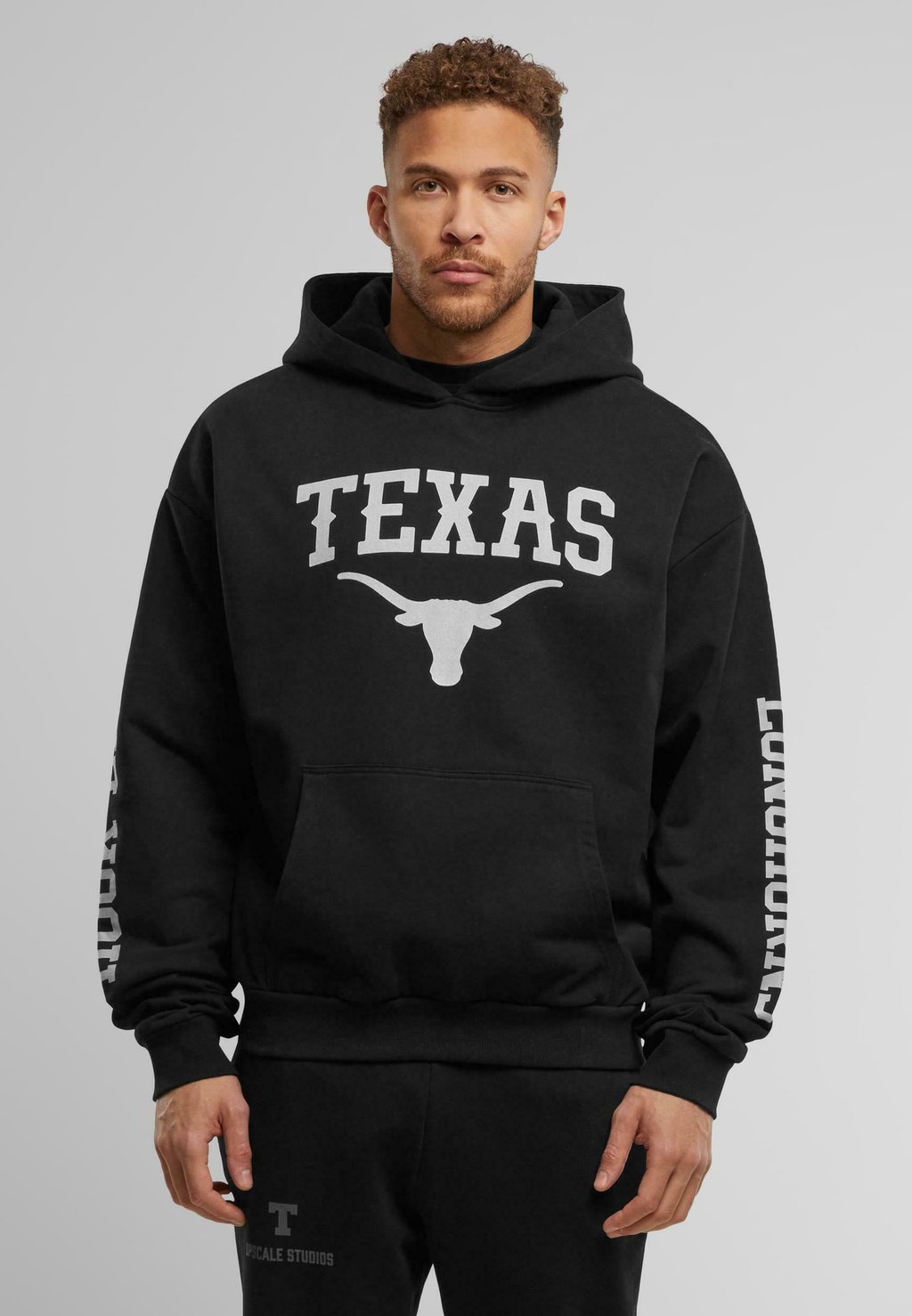 

Толстовка Hoodie Upscale by Mister Tee, черный