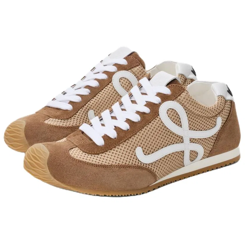 Кроссовки замшевые LOEWE Ballet Runner 2.0 бежево-белые — фото 4