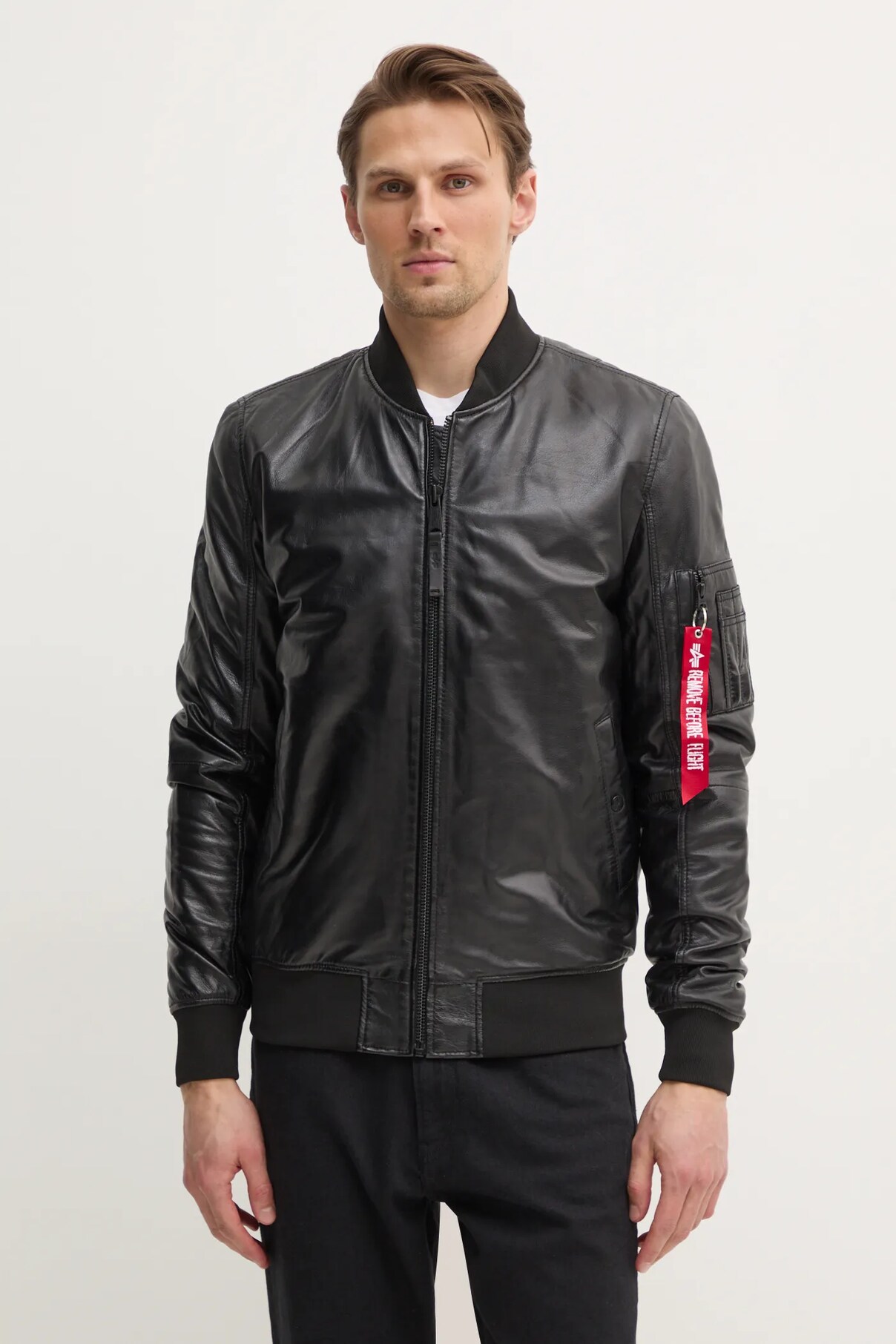 

Кожаная куртка-бомбер MA-1 Alpha Industries, черный