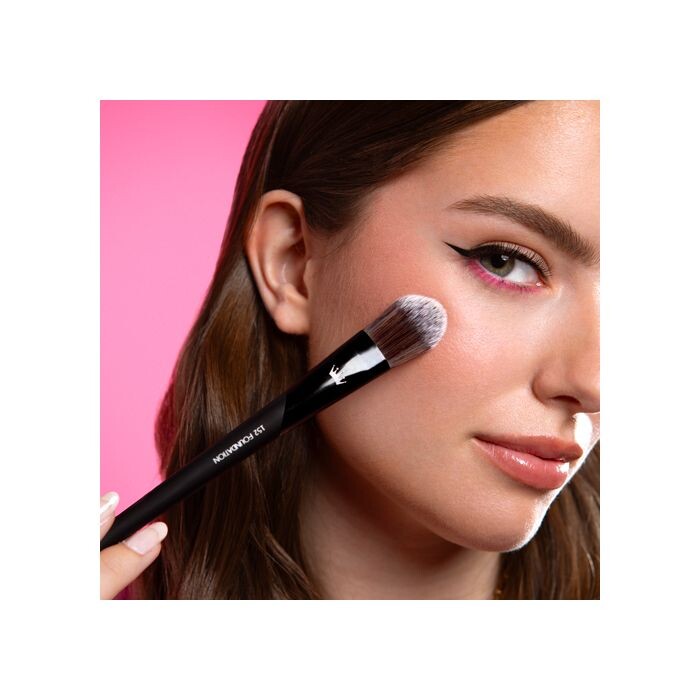 

Косметическая кисть Must Have Brocha Foundation Brush 152 You Are The Princess, Negro