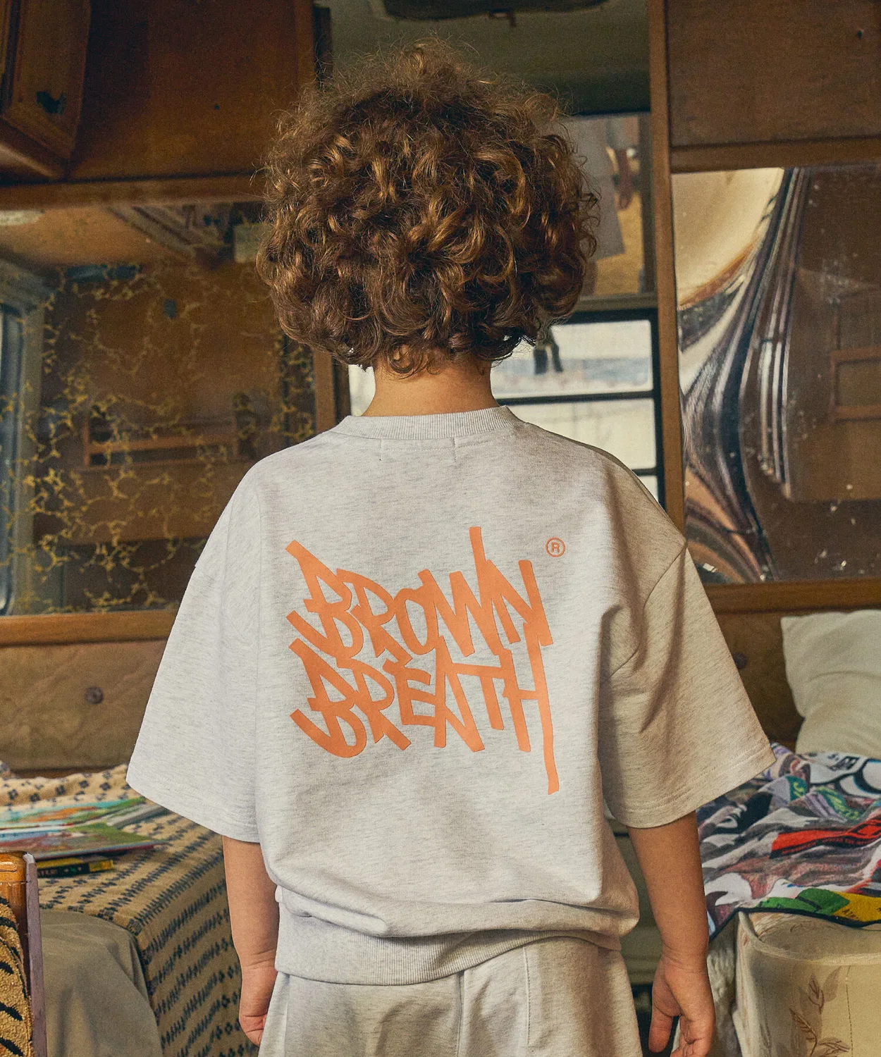 Детская футболка с биркой MTM пепельного цвета от Brownbreath Kids