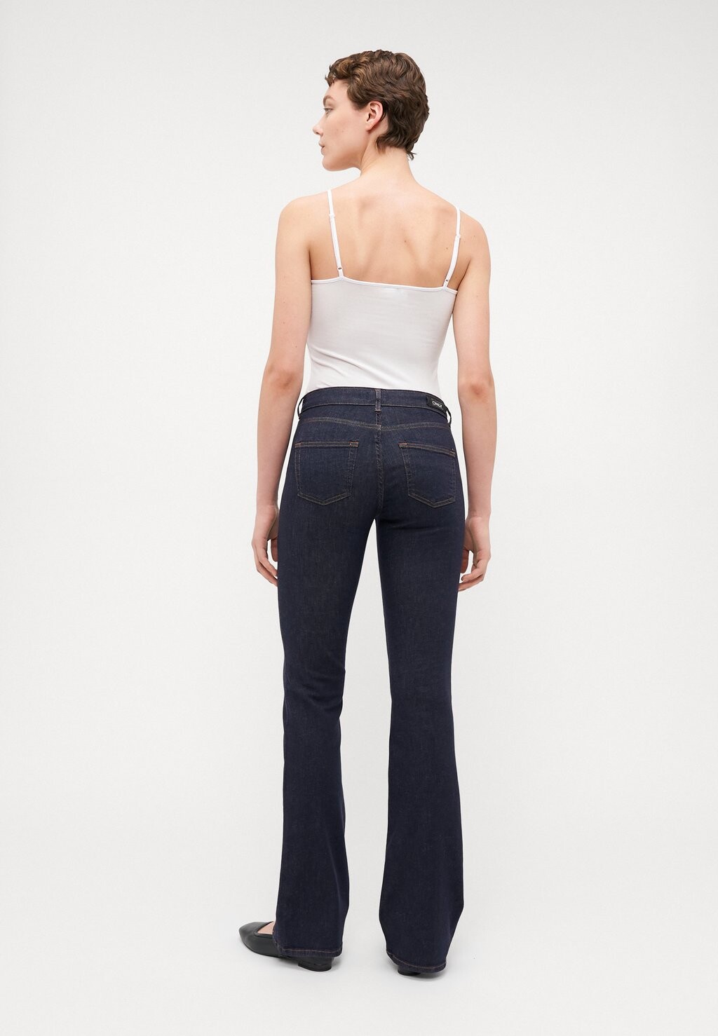 

Расклешенные джинсы ONLBLUSH MID STAYBLUE ONLY Tall, темно-синий деним